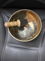 The-Yogis-handmade-Sinnging-Bowl-8inch-brass-